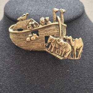 Gold Noah's Ark Brooch